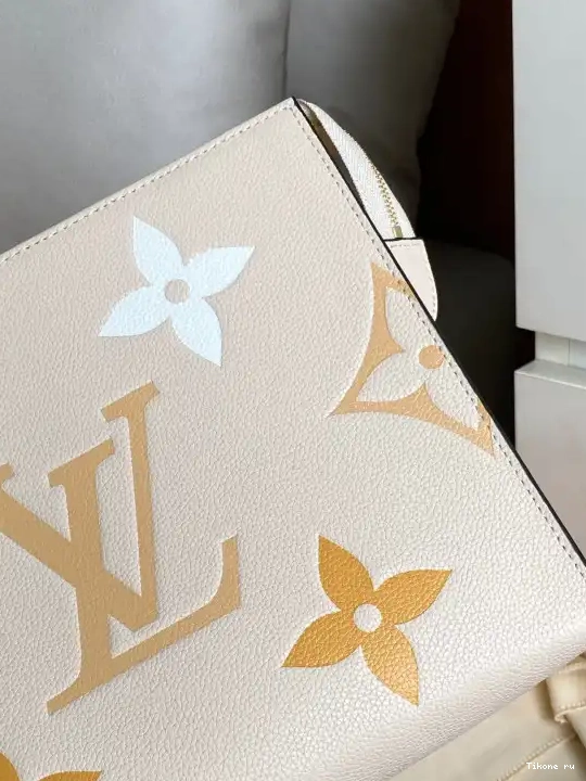 Affordable VUITTON LOUIS 26 POUCH TOILETRY 0509